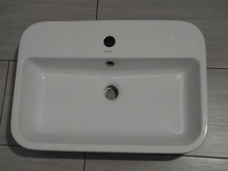 Umywalka Cersanit caspia square 60 nablatowa