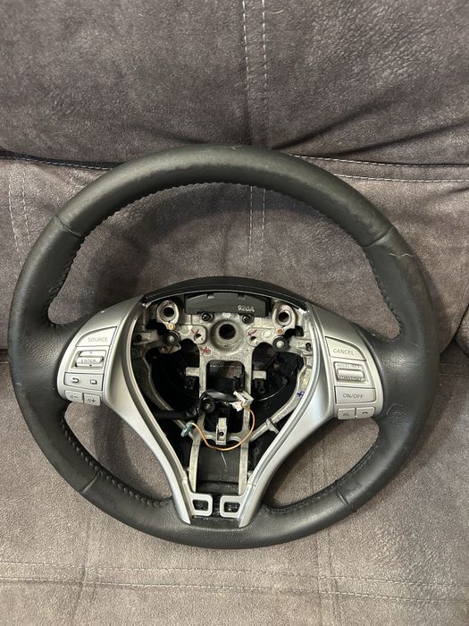 Руль під відновлення реставрацію nissan t32 rogue/ x-trail  дорест