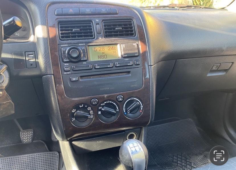 Toyota Avensis S/D 2.0 D4D Sol