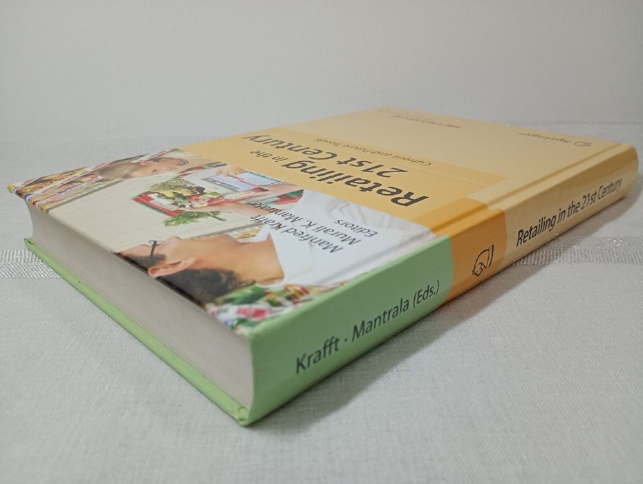 Retailing In The 21th Century. Manfred Krafft