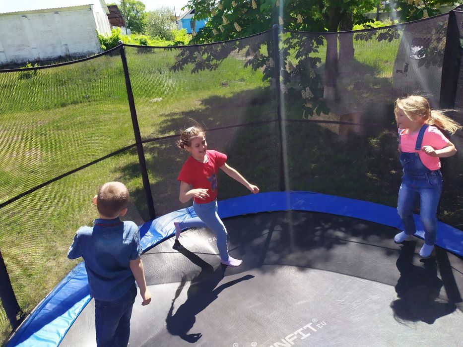 Надувна гірка батут горка оренда. Атракціони прокат солодка вата, тир ...