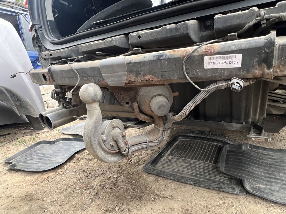 Фаркоп на BMW e91. Електро, полный комплет