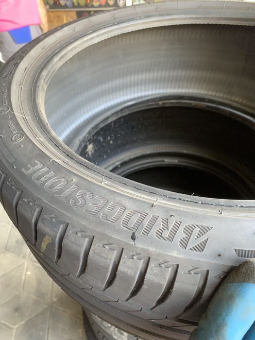 225/40R18 Bridgestone 21-23роки