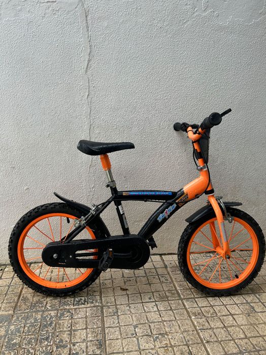 Bicicleta criança 16” + camara de ar extra e/ou capacete