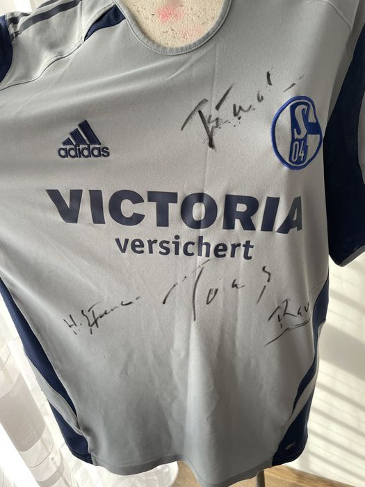 Koszulka Schalke 04 z autografami