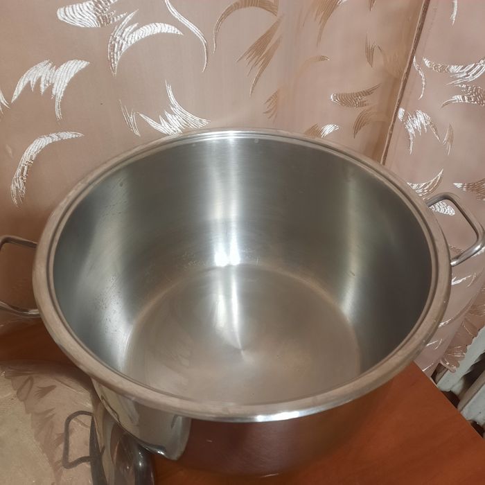 Кастрюля 18 литров