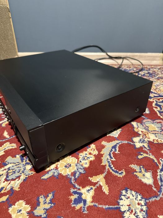 Odtwarzacz CD Harman Kardon HD 710