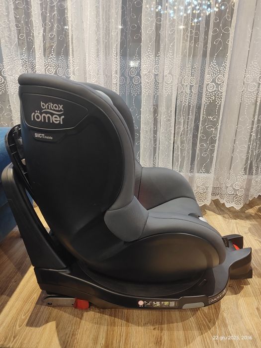 Britax Romer. Fotelik DUALFIX M i-SIZE