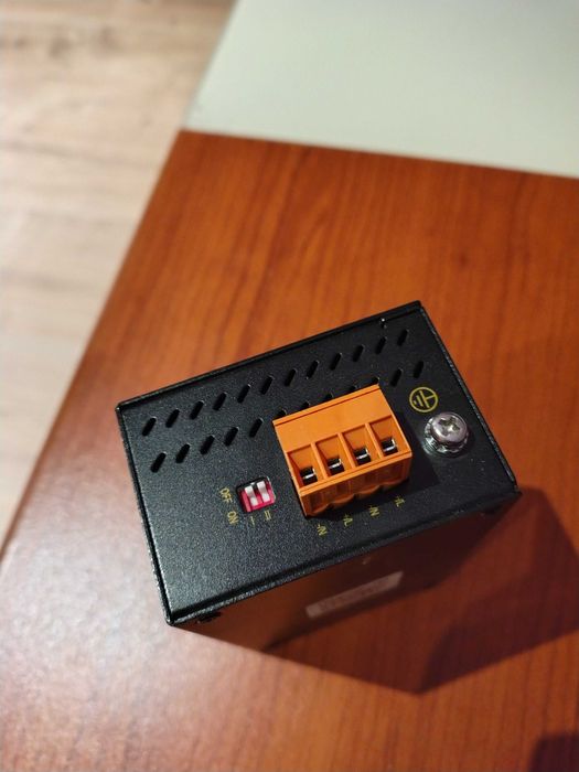 Switch przemysłowy Kyland OPAL 8T-LV-LV , 100Mbps , na szynę DIN/TH35