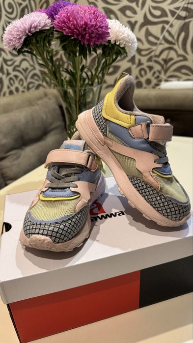 Кросівки для дівчинки