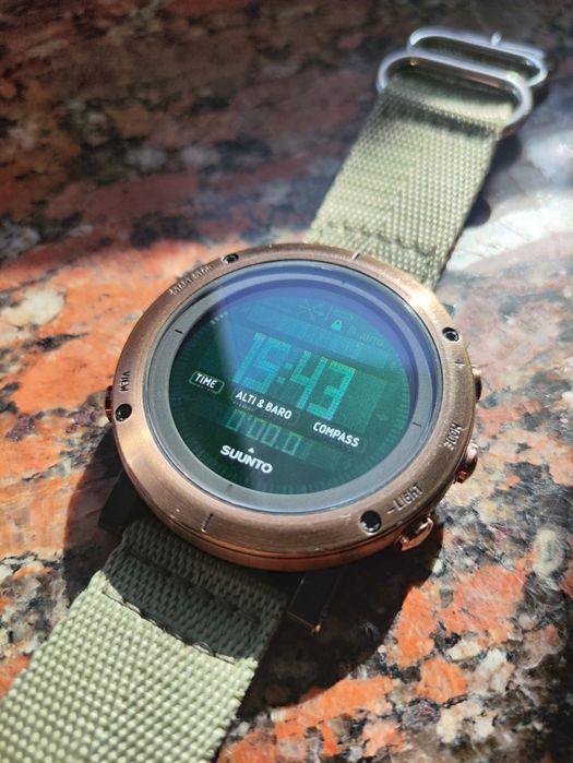 Годинник Suunto Essential