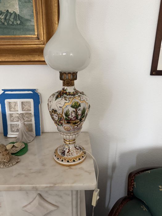 Cadeeiro em louça