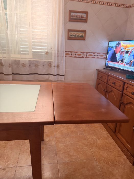 Mesa de Refeição - 5 cadeiras