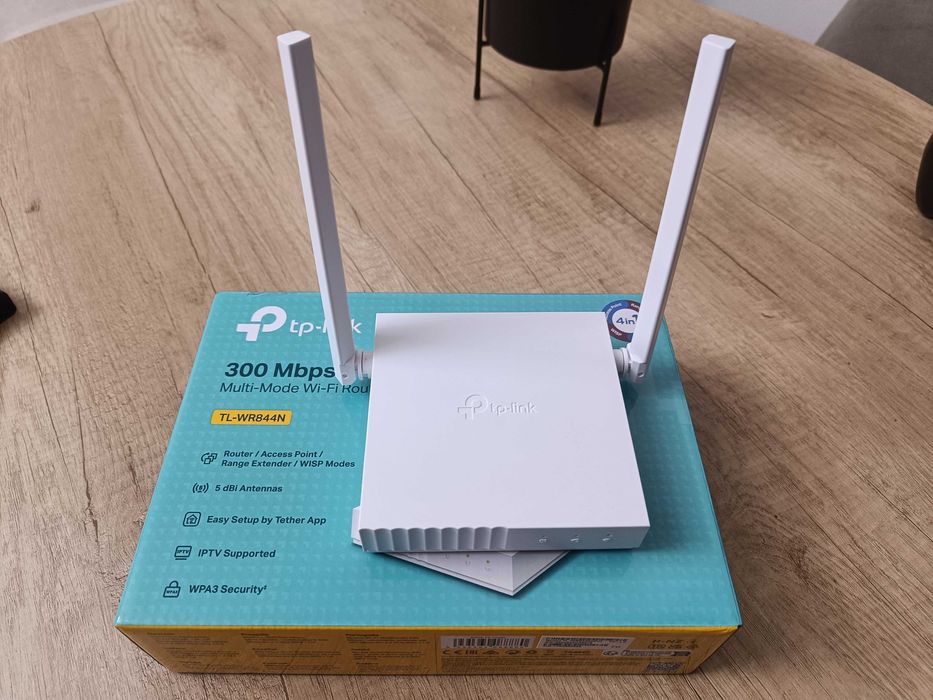 Router TP link WR844N