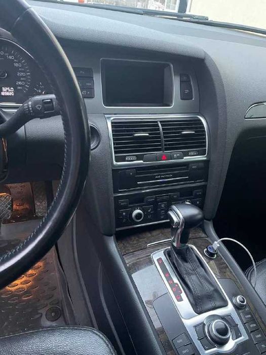 Ауді Q7 2014 рік