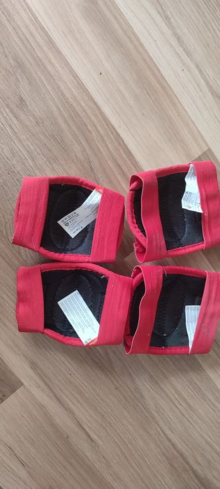 JAK NOWE Ochraniacze xxs Zygzak McQueen do 25kg