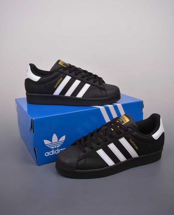 Lato Superstar foundation Black 40