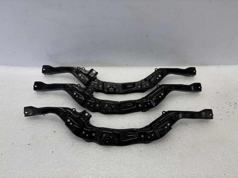 Toyota CHR C-HR I 1 16-23 pas przedni górny wspornik pasa belka