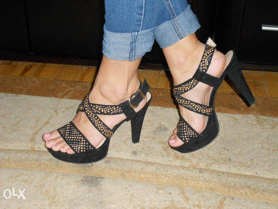 Czarne Paski z ćwiekami