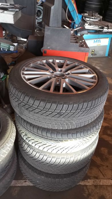 Jantes 18 5x112 et 45 cubo 66.6 com pneus 225/45 r18 como novas