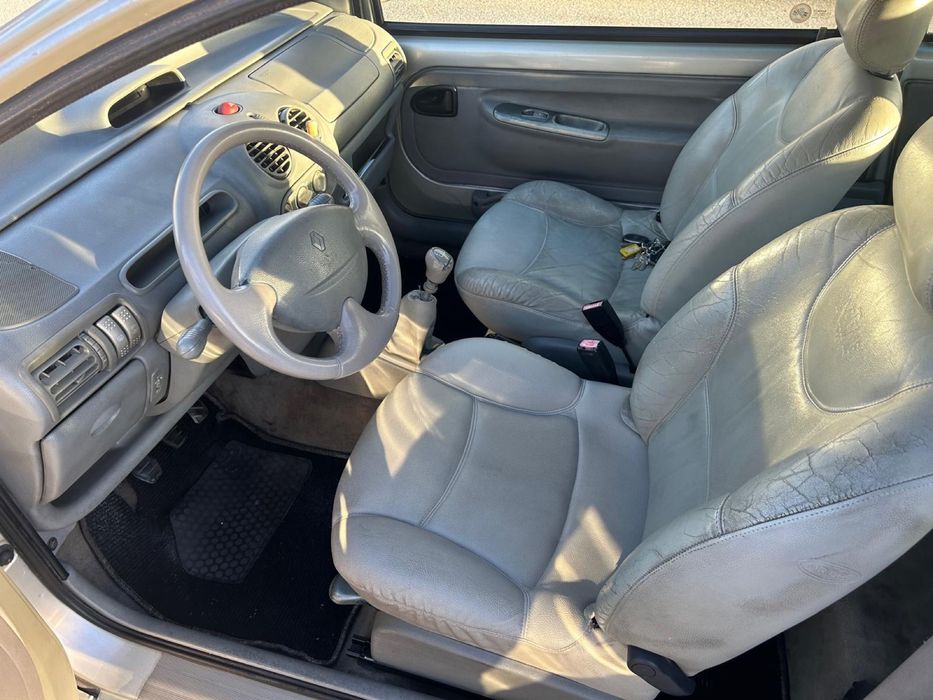 renault twingo initialle
