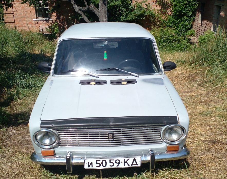 Сіра ластівка.бензин