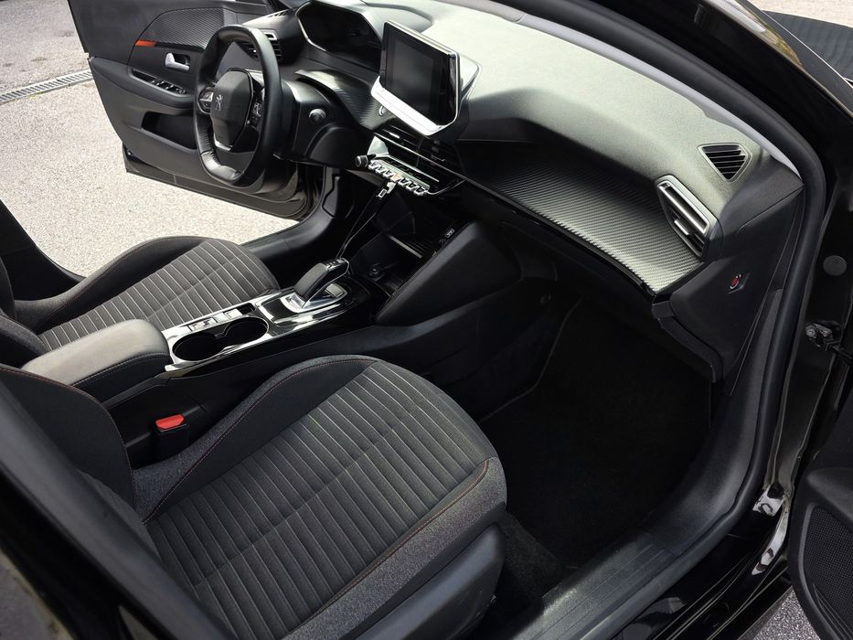 Peugeot e-208 50kw