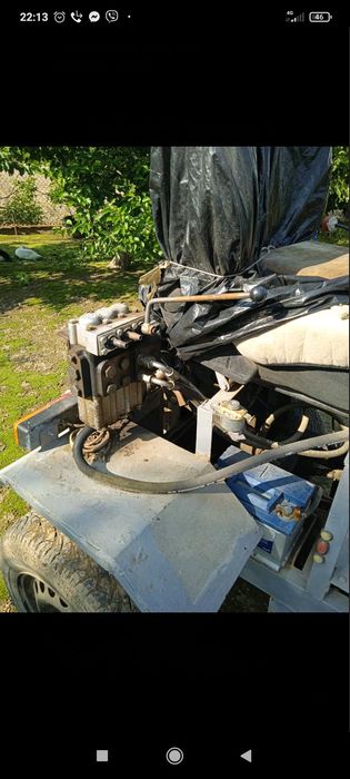 Скаладаю  саморобний тракторець