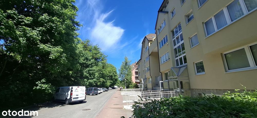 Spokojne mieszkanie z dużym tarasem blisko plaży