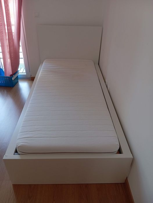 Cama de solteiro malm