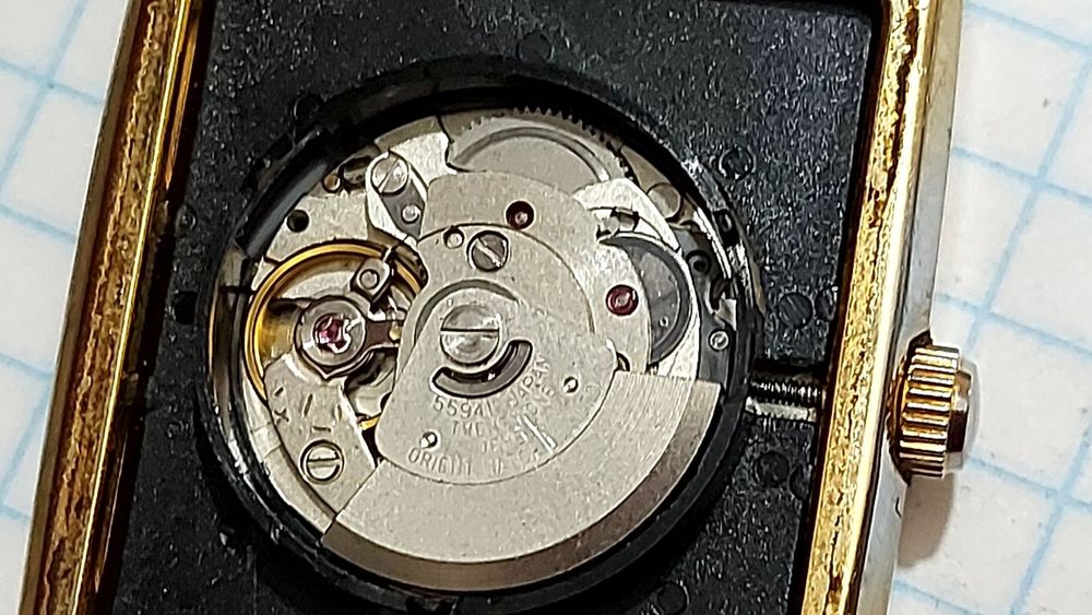 Годинник Орієнт з автопідзаводом.