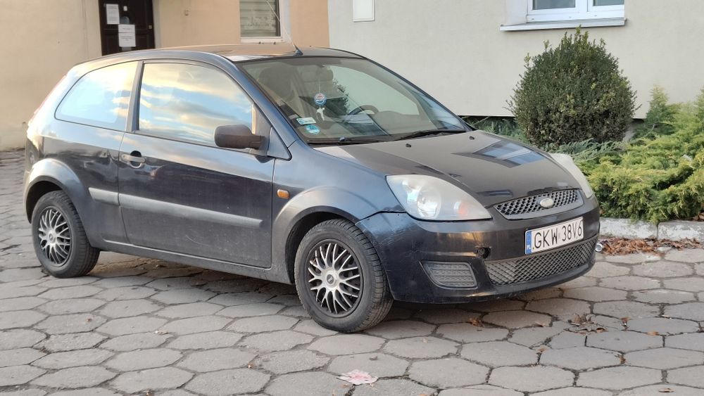 Ford Fiesta 1.3 benzyna // klima //