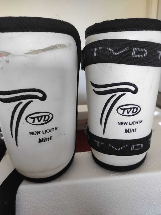 Caneleiras Hóquei em Patins