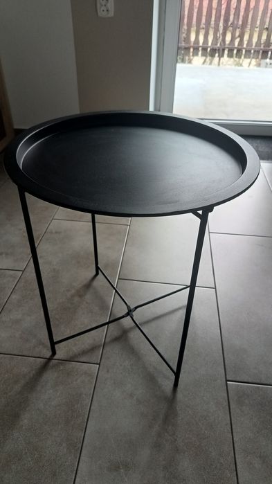 Metalowy  czarny stolik