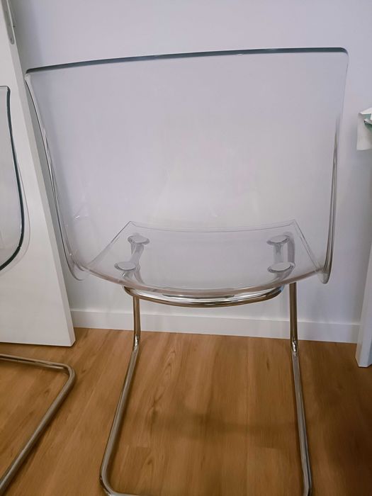 Conjunto mesa e cadeiras jantar
