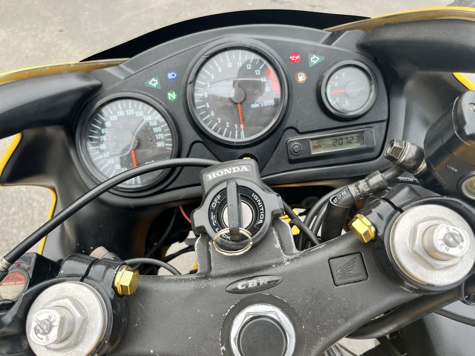 ТЕРМІНОВО!Honda cbr 600f4 в чудовому стані