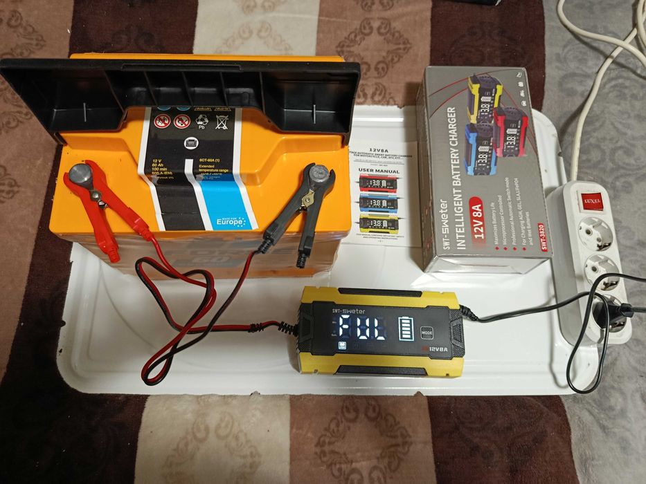 зарядное устройство 12V 8A SWT-3820 для авто зарядка желтый