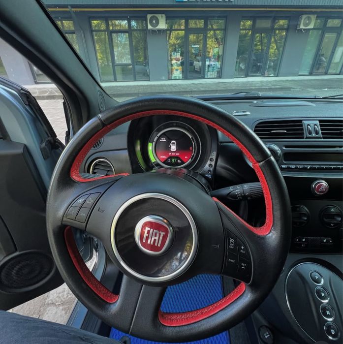 Продам Fiat 500e 2015