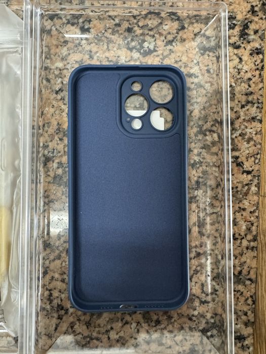 Vendo 4 capas para iPhone XS e iphone 15 pro max