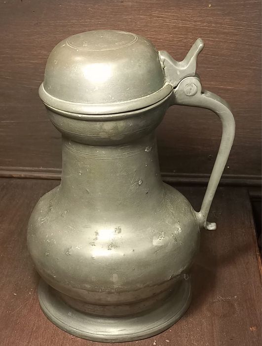 Pichel de estanho do séc. XVII