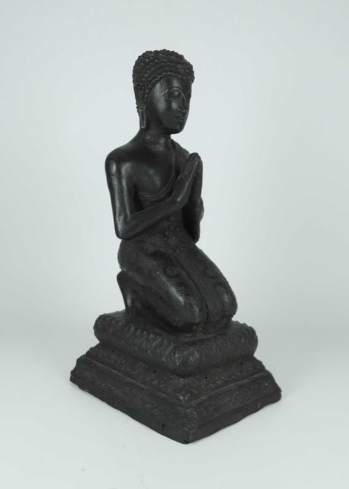 Buda ajoelhado Khmer / Tailândia em metal