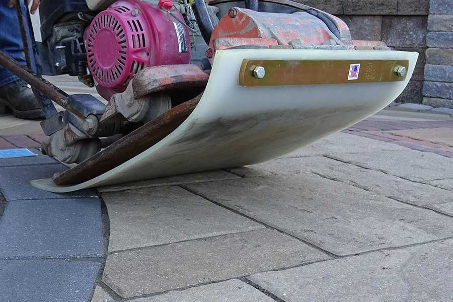 Zagęszczarka z gumą, zagęszczarka do kostki Wynajem Transport