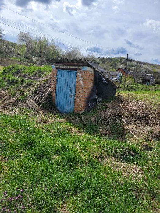 Продаж  будинку з ділянкою