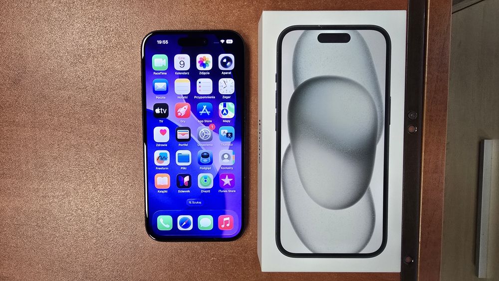 iPhone 15 128GB czarny, stan bdb