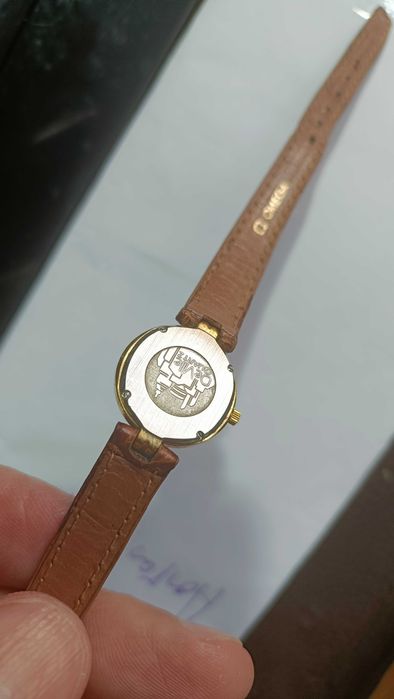 relogio Omega De Ville, senhora, ouro