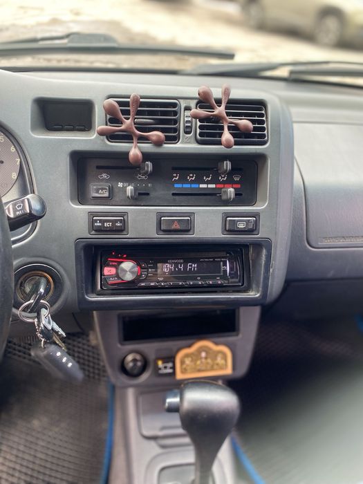 Toyota RAV4   газ