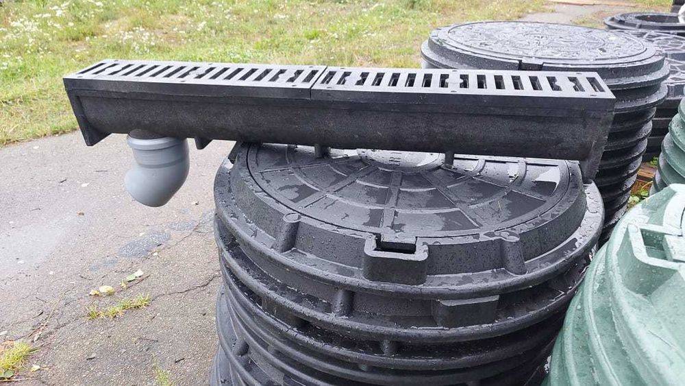 Лоток (ливнівка) водовідвідний полімерпіщаний 1 м. з 2-ма решітками