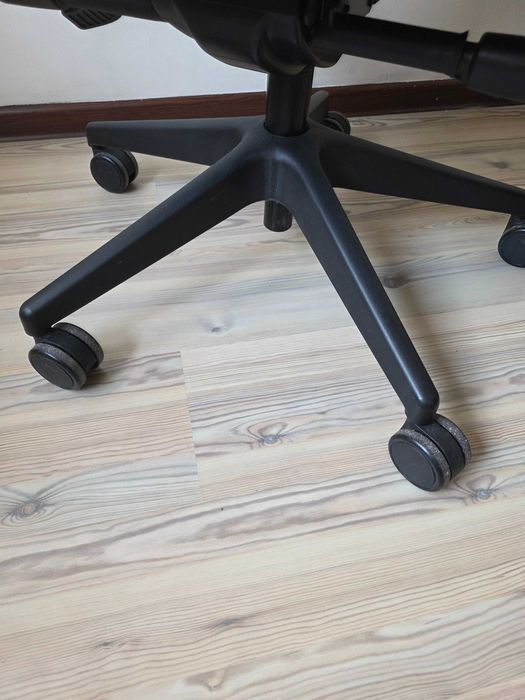 Ergonomiczny fotel Profim Raya