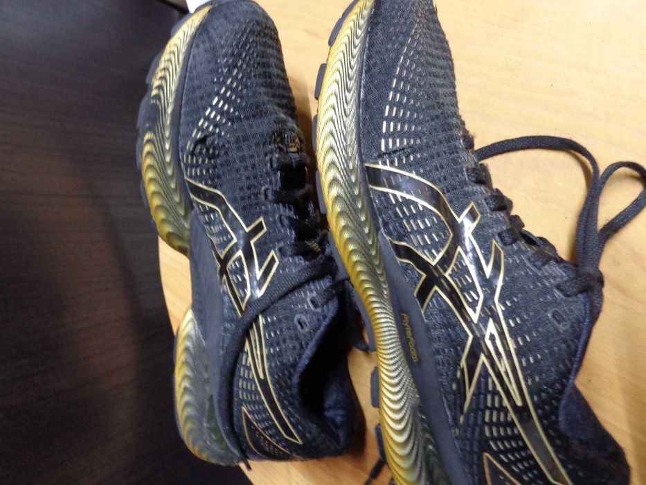 Sapatilhas Asics Black / Pure Gold