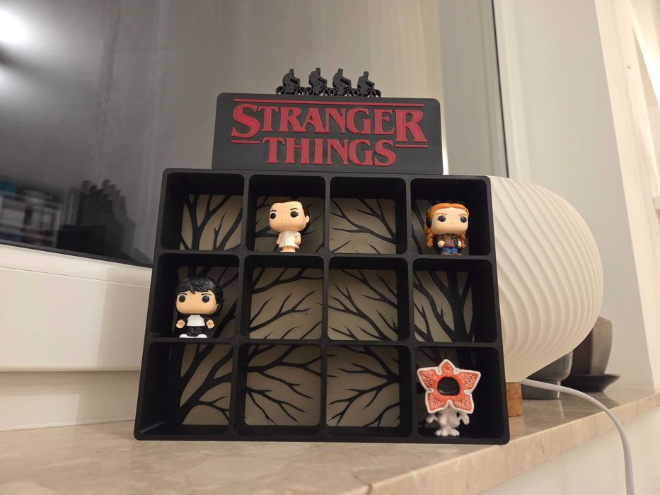 Półka na figurki Kinder Joy - Stranger Things